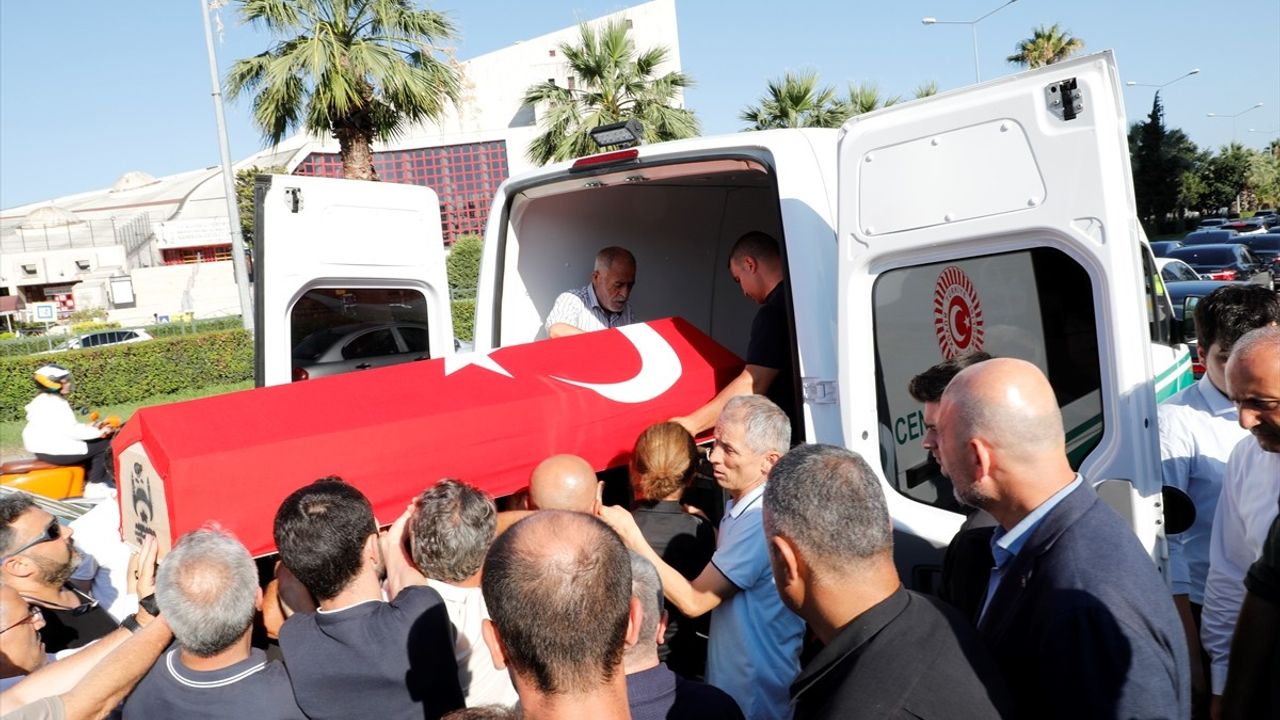 Samsun'da Eski Bakan Mustafa Demir İçin Cenaze Töreni Düzenlendi