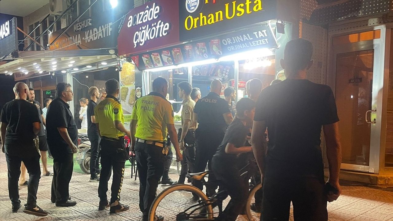 Samsun'da Kavga: İki Genç Bıçakla Yaralandı