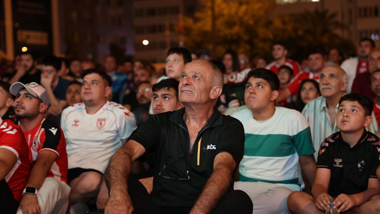 Samsunspor Taraftarları UEFA Avrupa Ligi Heyecanını Dev Ekranda Yaşadı