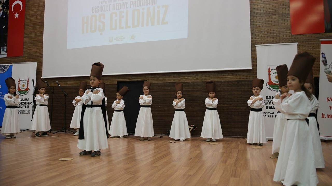 Şanlıurfa'da Kur'an Kursunu Bitiren 700 Öğrenciye Bisiklet Hediye Edildi