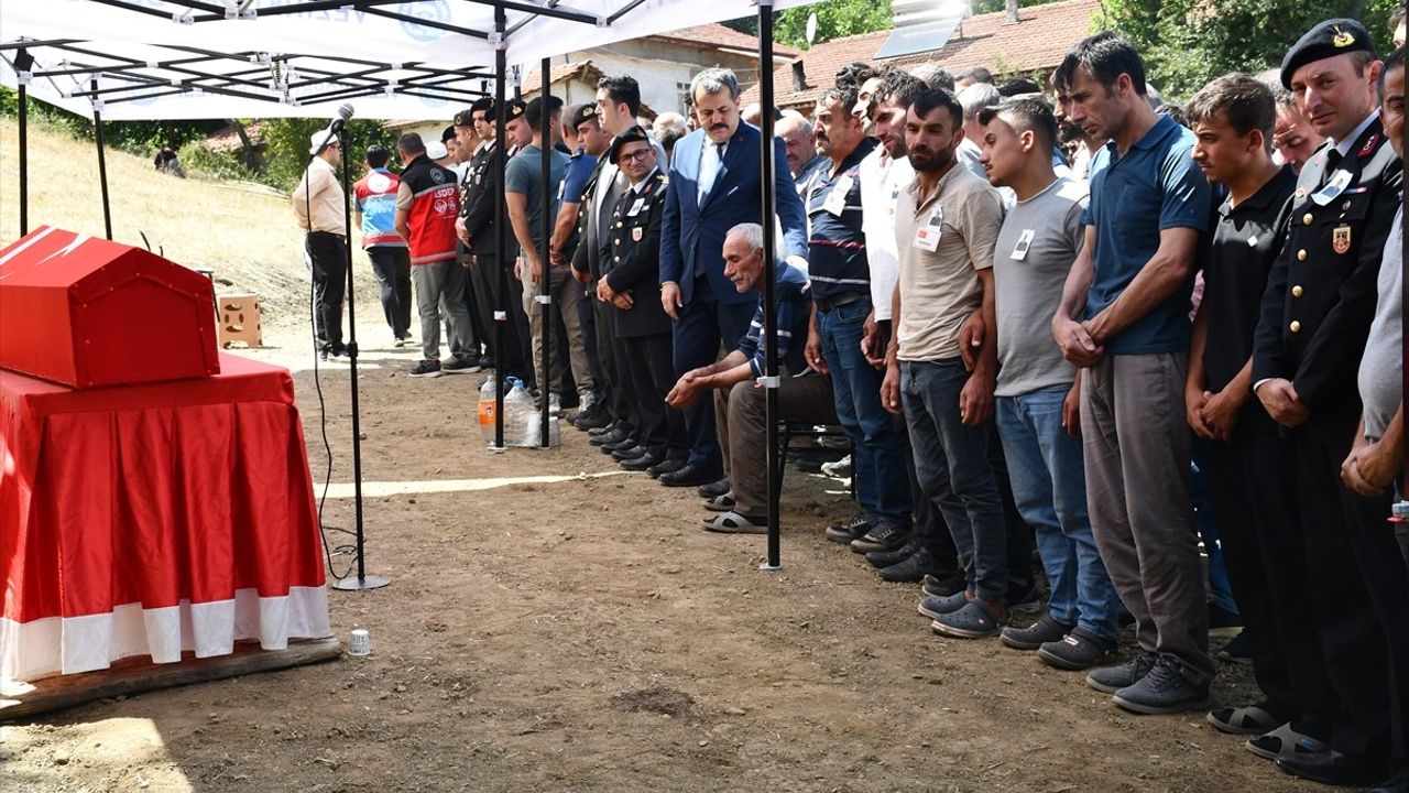 Şehit Uzman Çavuş Selami Acımaz Son Yolculuğuna Uğurlandı