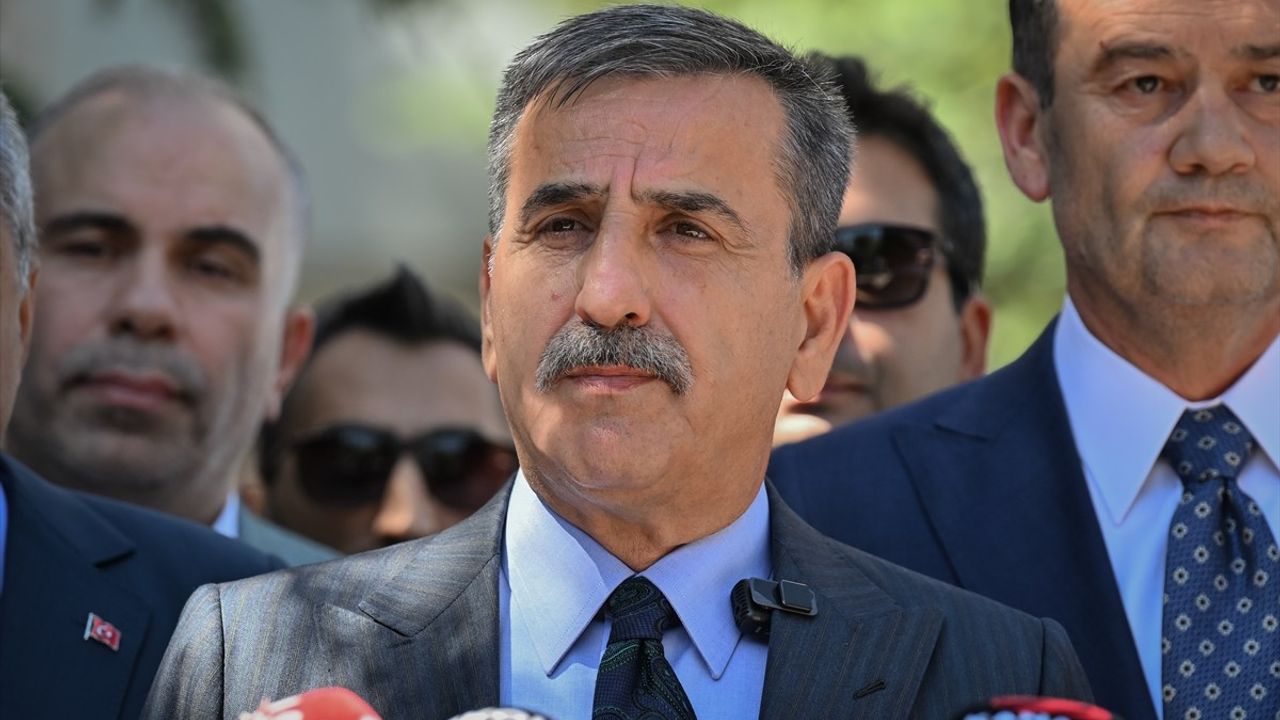 Sendikalar Kamu İşveren Heyeti'nin Zam Teklifini Yetersiz Buldu