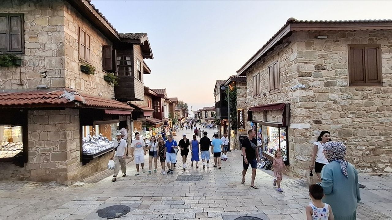 Side: Antik ve Modernin Buluştuğu Nokta