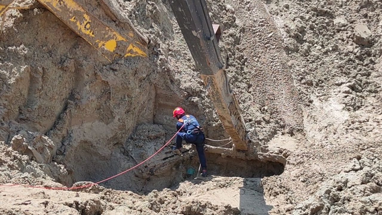 Silivri Kum Ocağındaki Göçükte Bir İşçi Hayatını Kaybetti