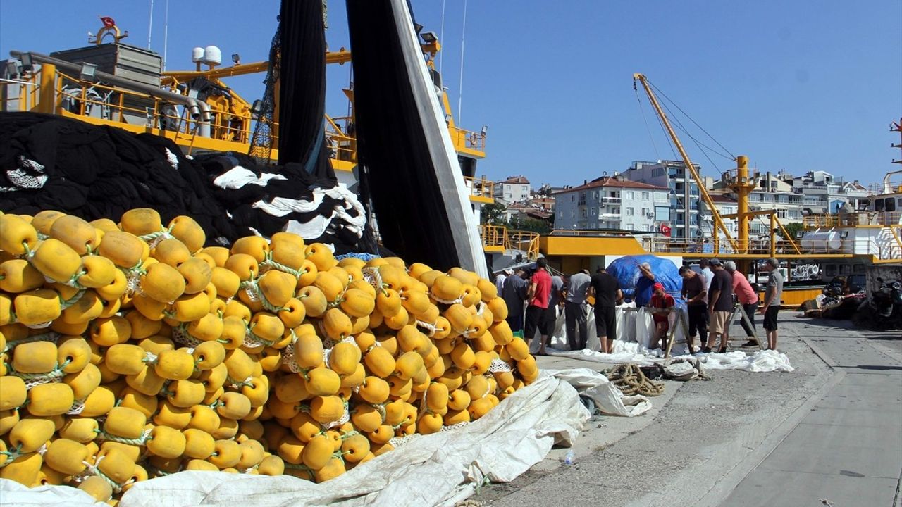 Sinop'ta Balıkçılar Yeni Sezona Hazırlanıyor
