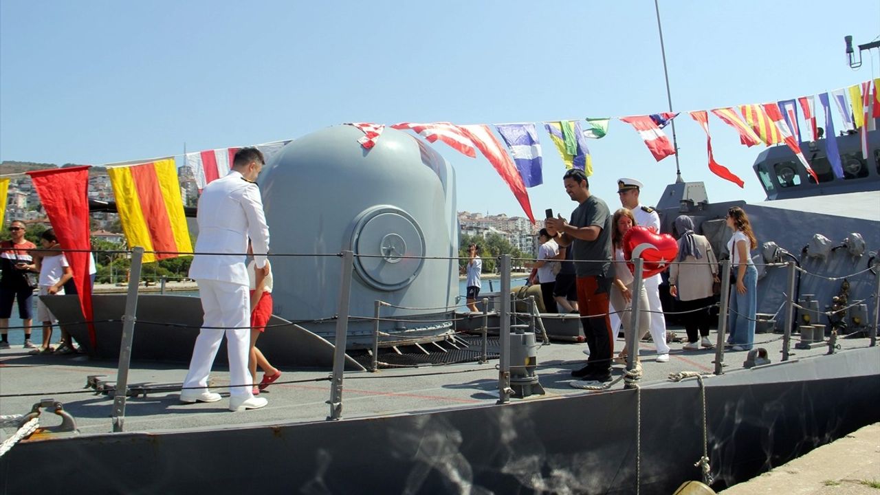 Sinop'ta TCG Tekirdağ Gemi Ziyareti