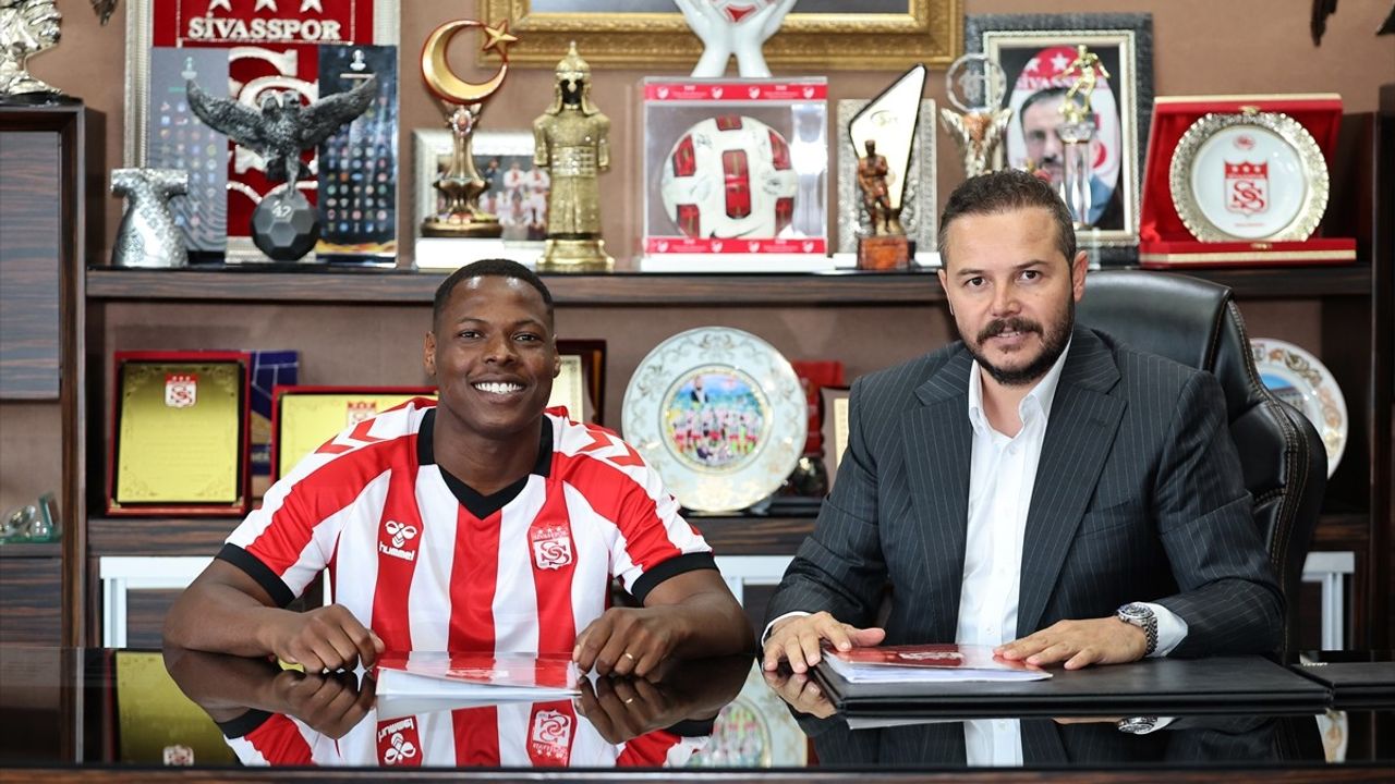 Sivasspor, Luan Campos'u Kadrosuna Kattı