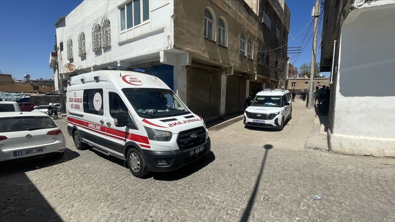 Siverek'te silahlı ve bıçaklı kavga: 2 yaralı, 3 gözaltı