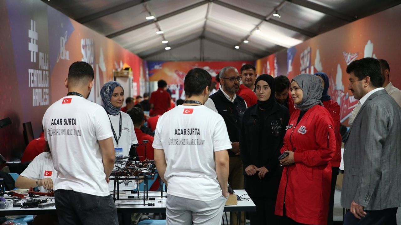 T3 Vakfı Başkanı Hıdır, TEKNOFEST Sürü İHA Yarışması'nı Ziyaret Etti