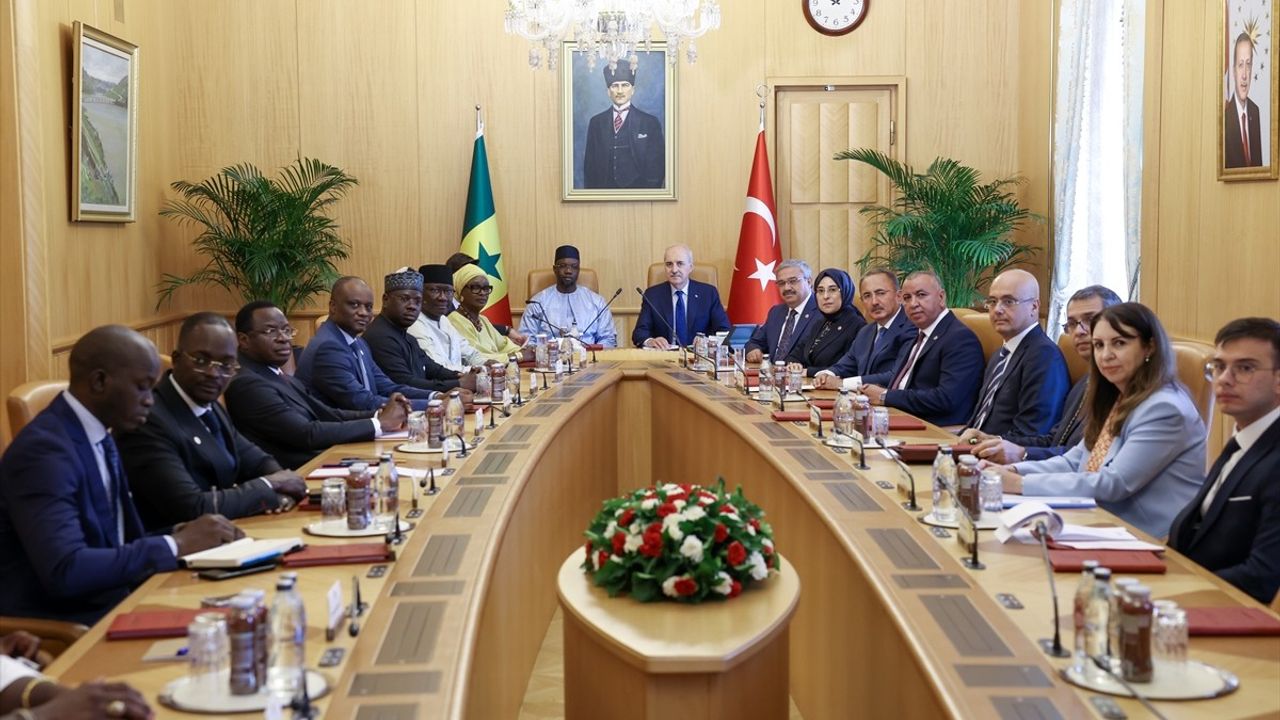 TBMM Başkanı Numan Kurtulmuş, Senegal Başbakanı Ousmane Sonko ile Görüştü