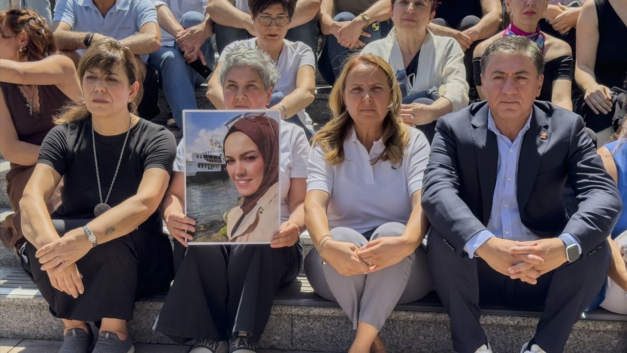 TBMM'de Kadına Yönelik Şiddet İçin Anma Töreni Düzenlendi