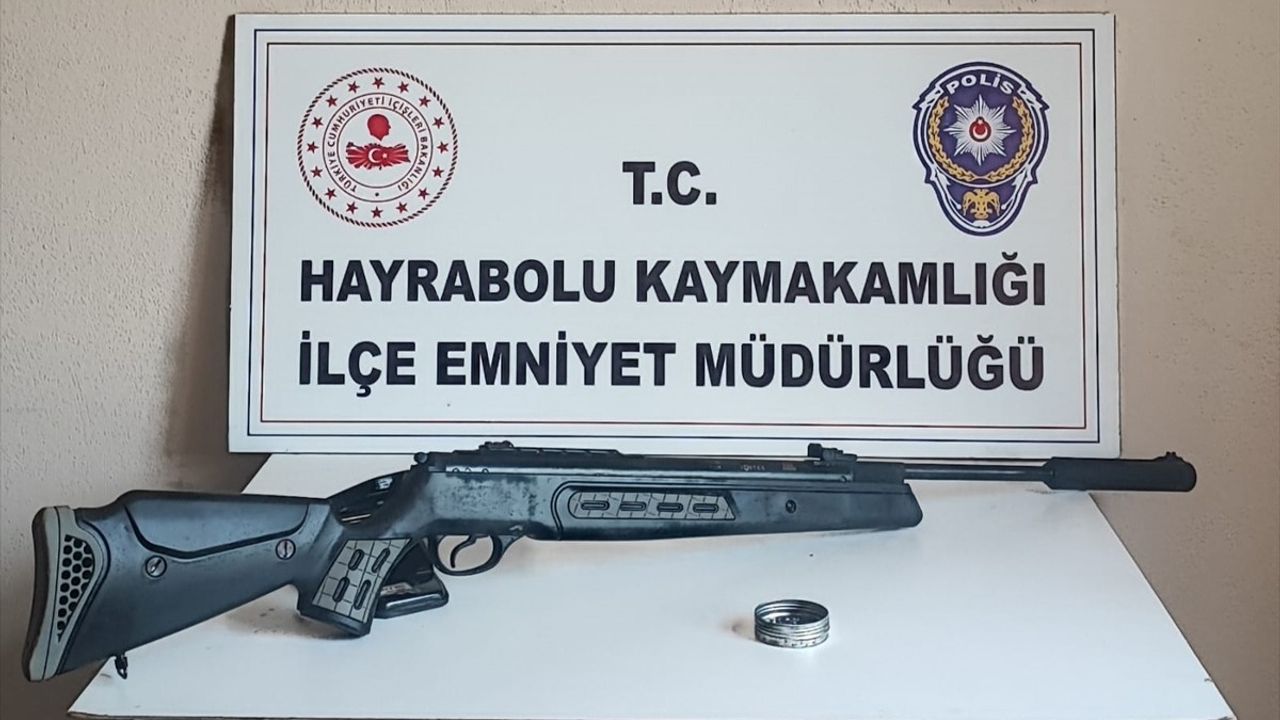 Tekirdağ'da Rap Şarkıcısı Çakal'a Havalı Tüfekli Saldırı