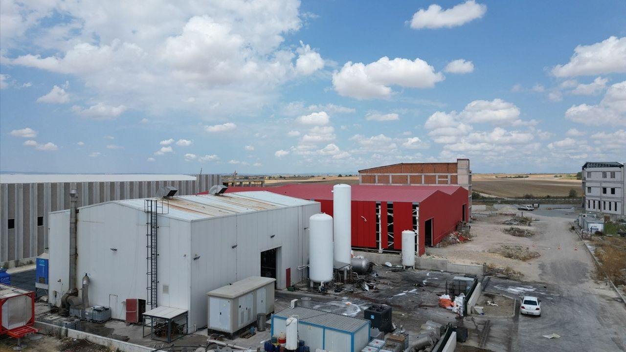 Tekirdağ'daki Anestezi Gazı Fabrikasında Patlama: 2 İşçi Hayatını Kaybetti