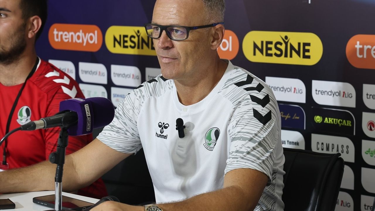 Trendyol 1. Lig'de Bandırmaspor ve Sakaryaspor'un Beraberliği