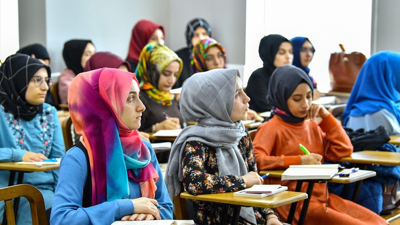 TÜRGEV'in Yükseköğretim Kız Öğrenci Yurtları Gençlere Destek Sunuyor