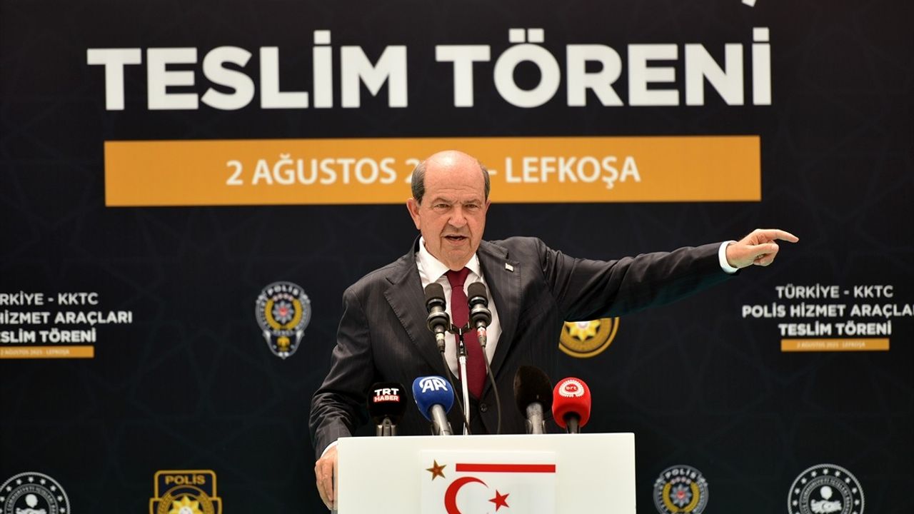 Türkiye KKTC'ye İtfaiye ve Polis Araçları Hibe Etti