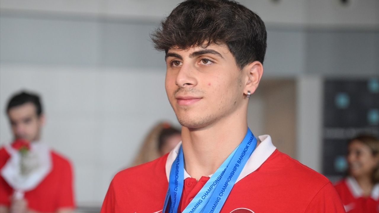Türkiye Özel Sporcular Yüzme Takımı 12 Madalya İle Yurda Döndü