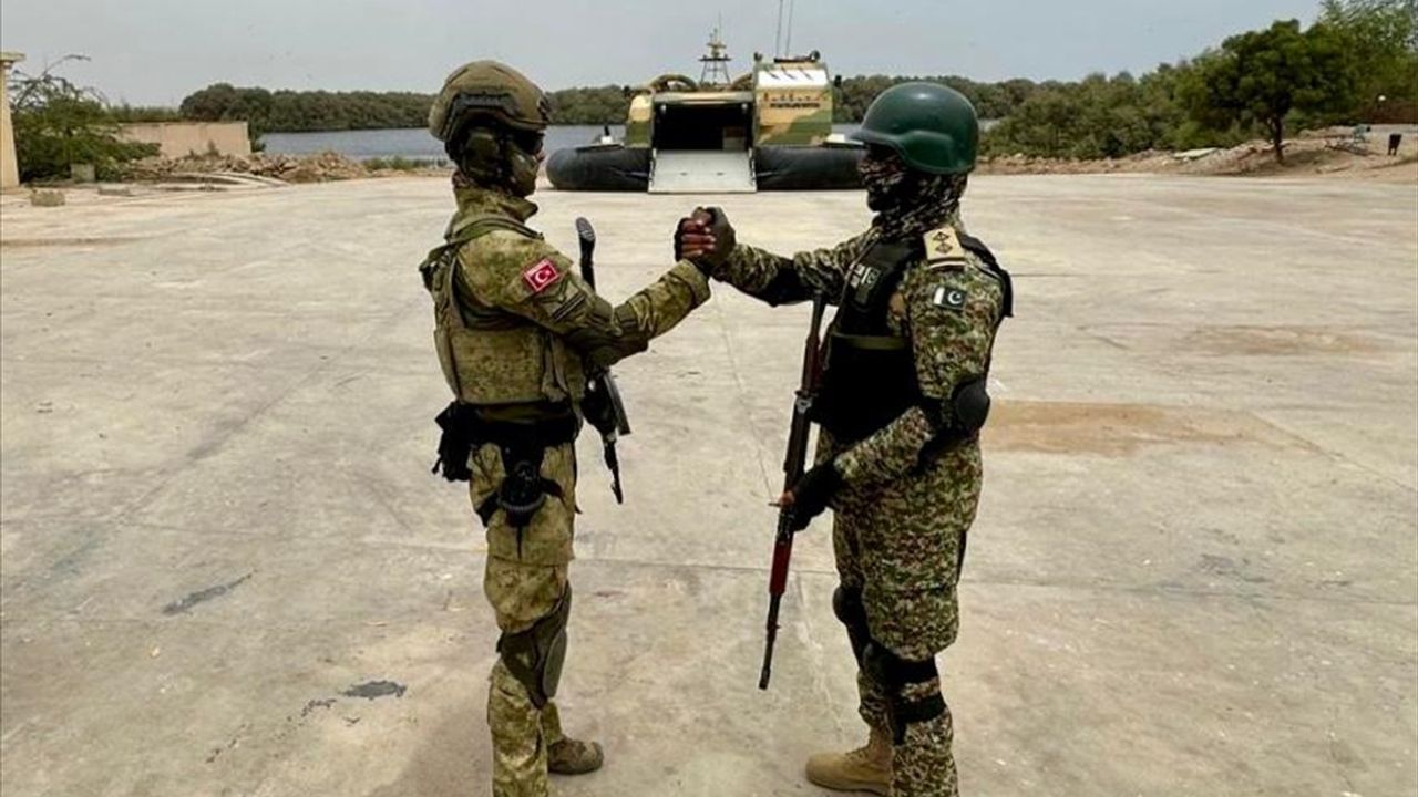 Türkiye ve Pakistan Ortak Amfibi Tatbikatı Sona Erdi