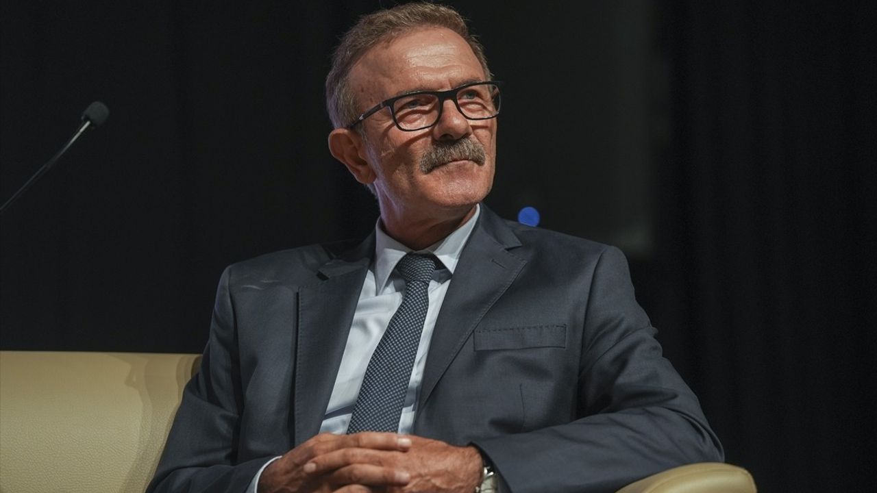 Uluslararası Arkeoloji Sempozyumu: Yerli ve Yabancı Uzmanlar Bir Araya Geldi