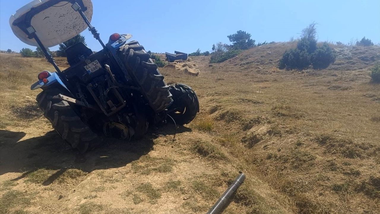 Uşak'ta Traktör Kazası: Bir Kardeş Hayatını Kaybetti