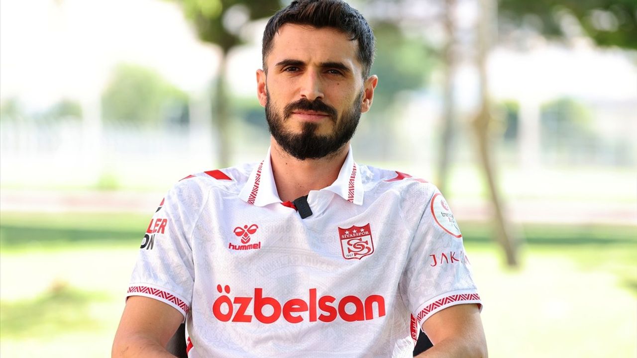 Valon Ethemi, Sivasspor'da Yeni Başlangıç Yapmanın Heyecanını Yaşıyor