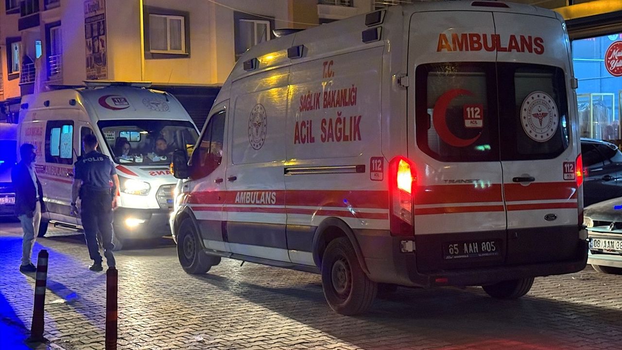 Van'da 16 Yaşındaki Genç Parkta Hayatını Kaybetti