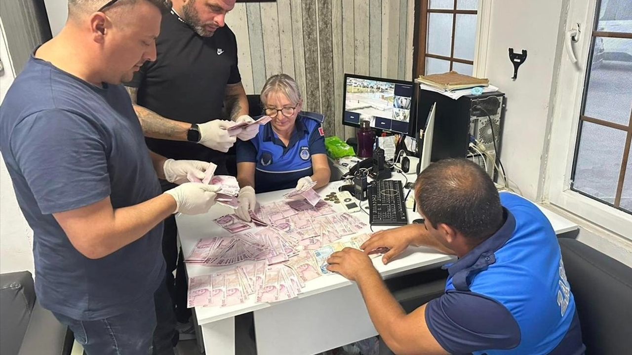 Yalova'da Zabıta Ekiplerinin Başarılı Operasyonu: Dilencinin Üzerinde 45 Bin Lira
