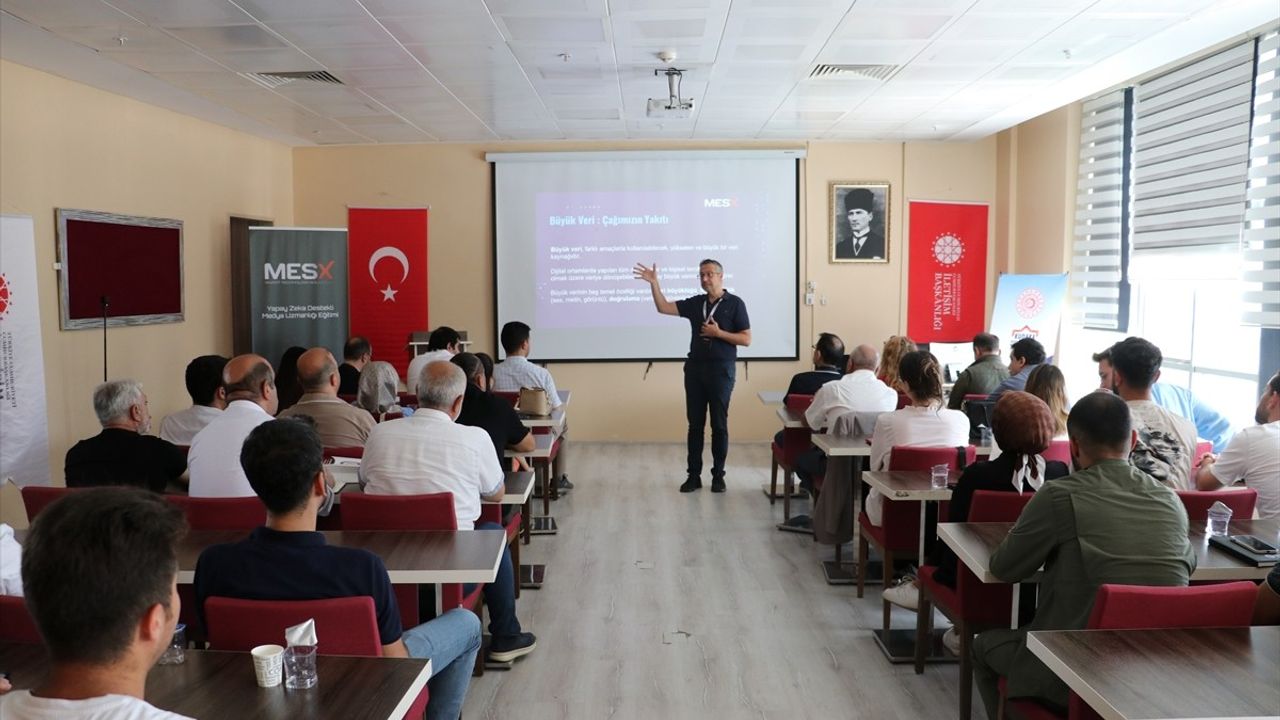 Yapay Zeka Destekli Medya Uzmanlığı Eğitimi Erzurum'da Düzenlendi
