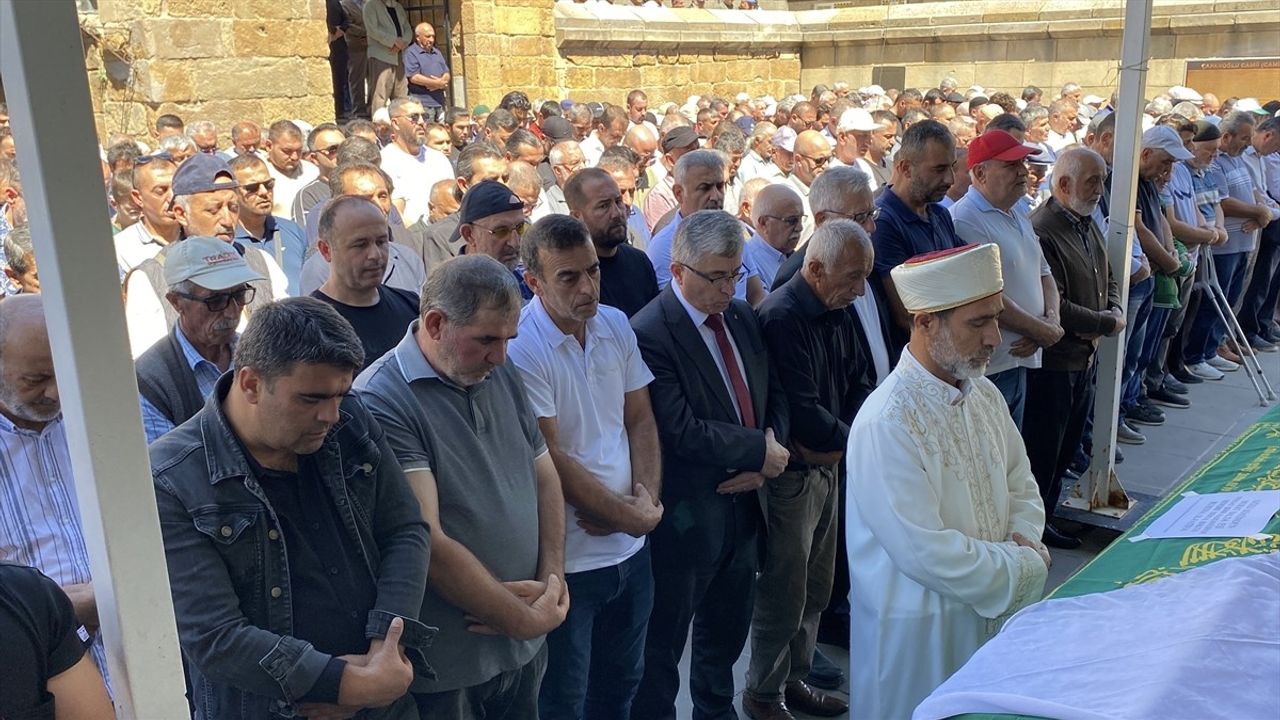 Yozgat'ta Trafik Kazası: Hemşire Derya Balta Son Yolculuğuna Uğurlandı