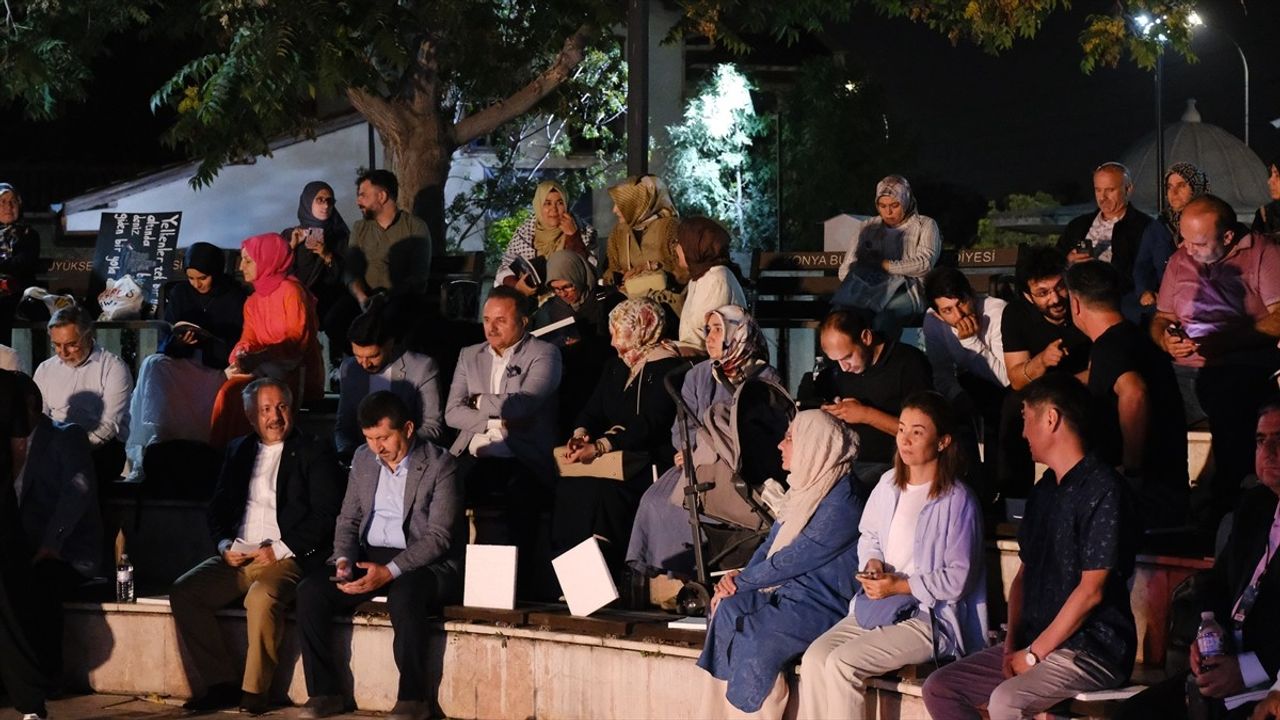 14. Mevlana Şiir Şöleni: Şairler ve Sanatseverler Bir Araya Geldi