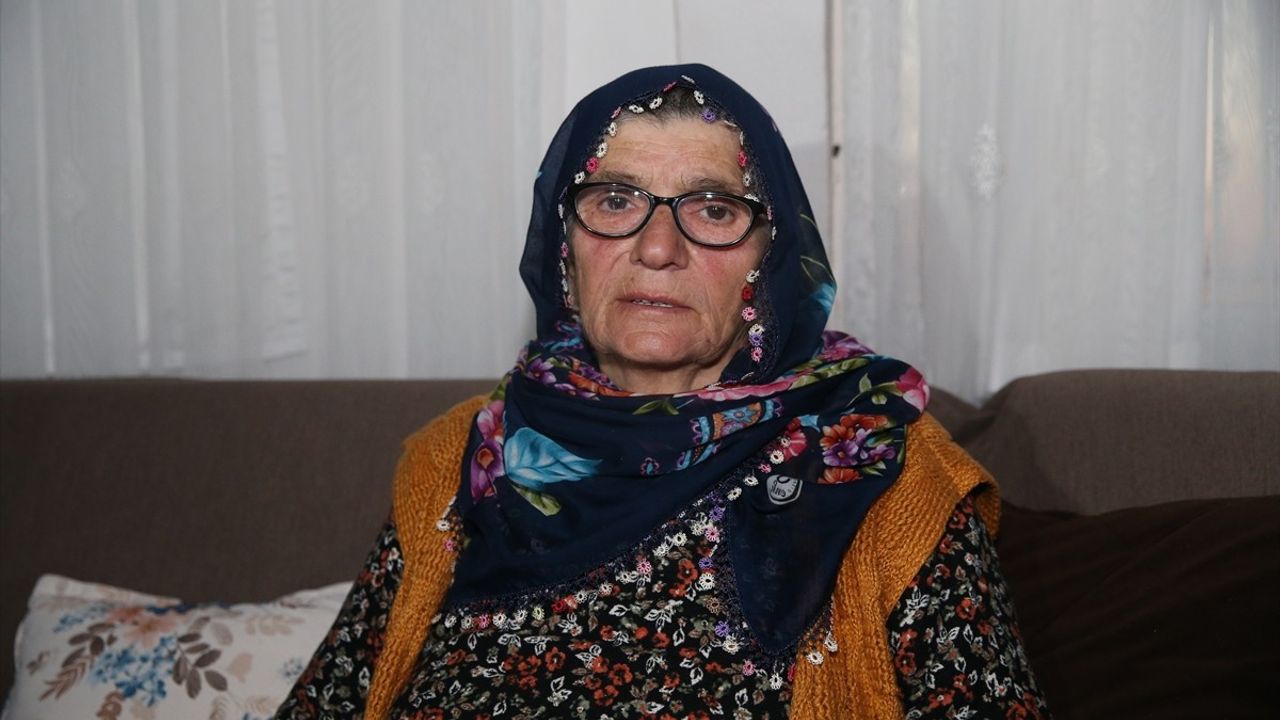 80 Yaşındaki Selime Nine, Yağışlar Sonrası Mahsur Kaldığı Yayladan Kurtarıldı