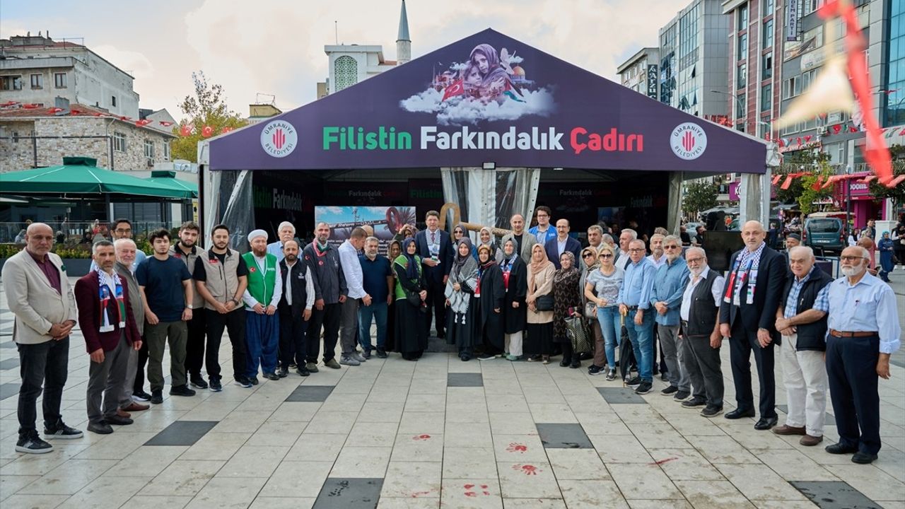 Adalet Bakanı Tunç, Filistin Farkındalık Çadırı'nı Ziyaret Etti