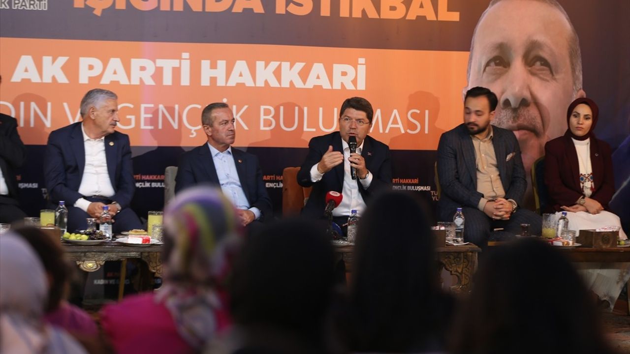 Adalet Bakanı Tunç, Hakkari'de Kadın ve Gençlik Buluşması'na Katıldı