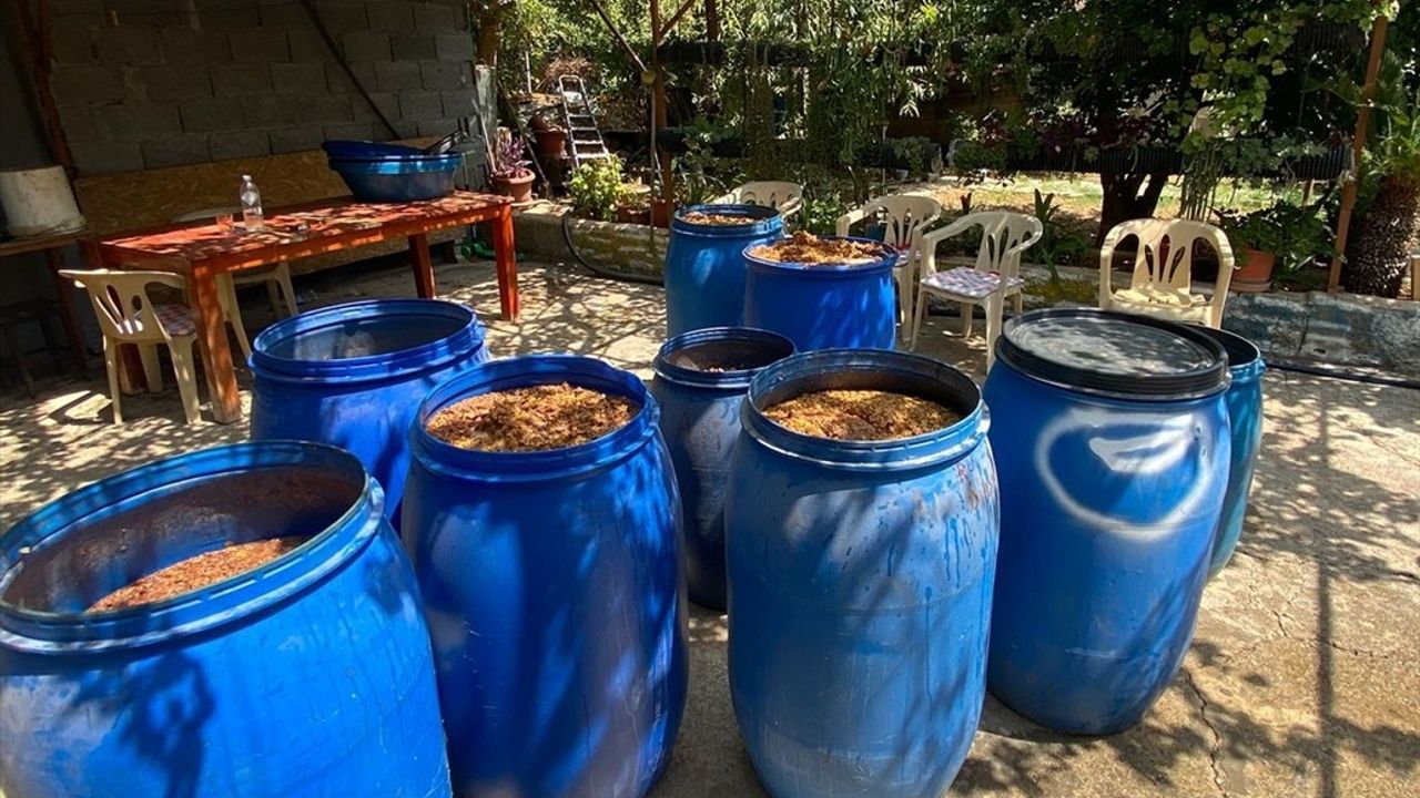 Adana'da 2.930 Litre Sahte İçki Ele Geçirildi