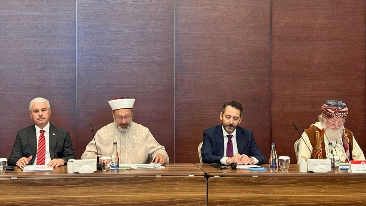 Aile Kurumu ve Sosyal Medya Etkileri Üzerine Önemli Uyarılar