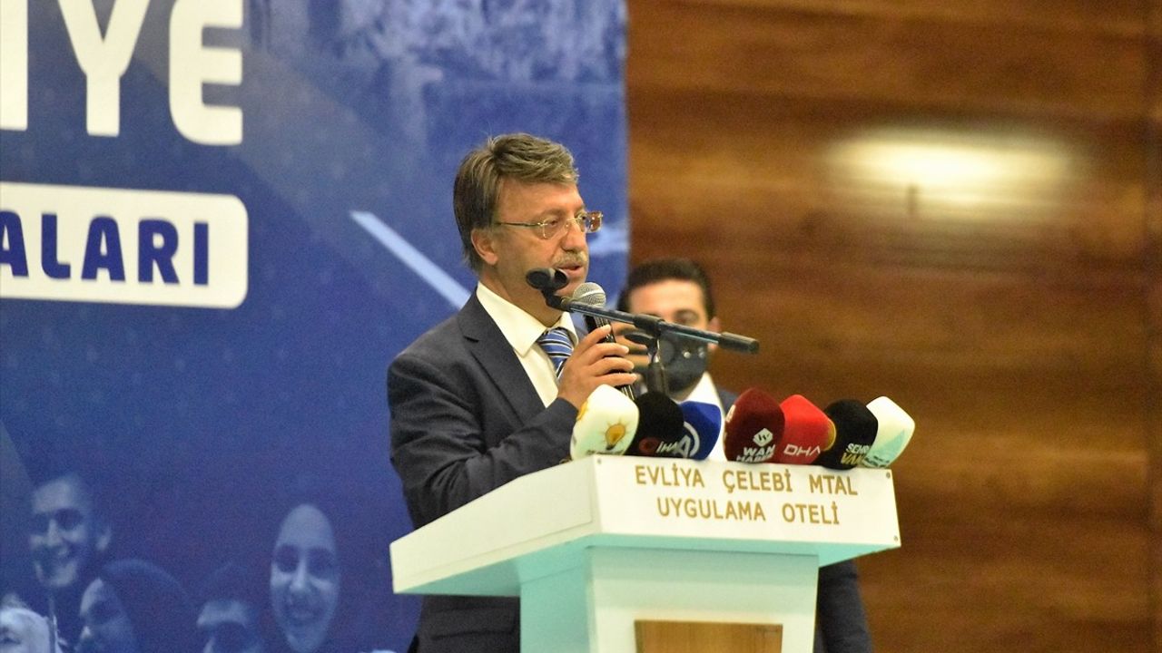 AK Parti Genel Sekreteri Eyyüp Kadir İnan, Van'da STK Temsilcileriyle Buluştu