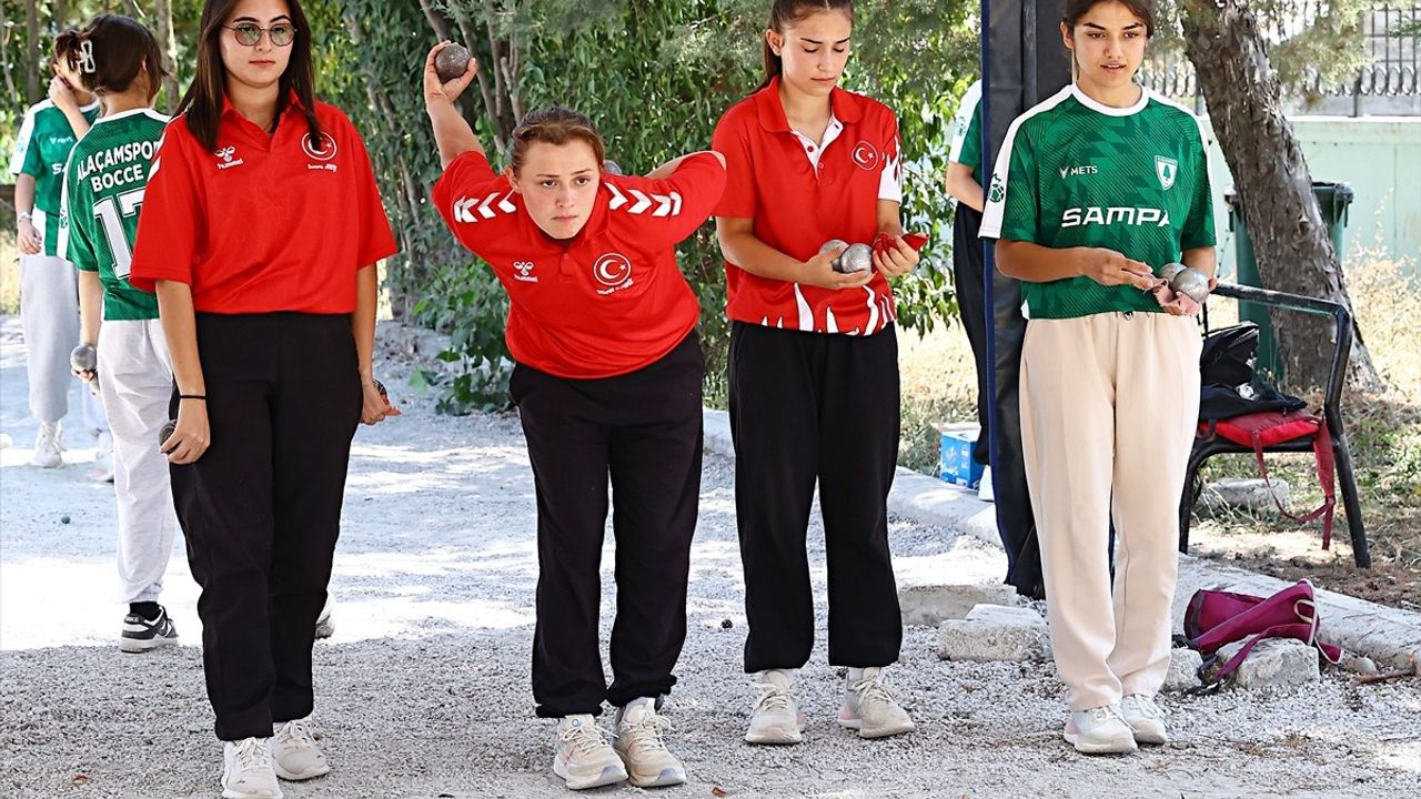 Alaçam'da Bocce Sporuna Yükseliş