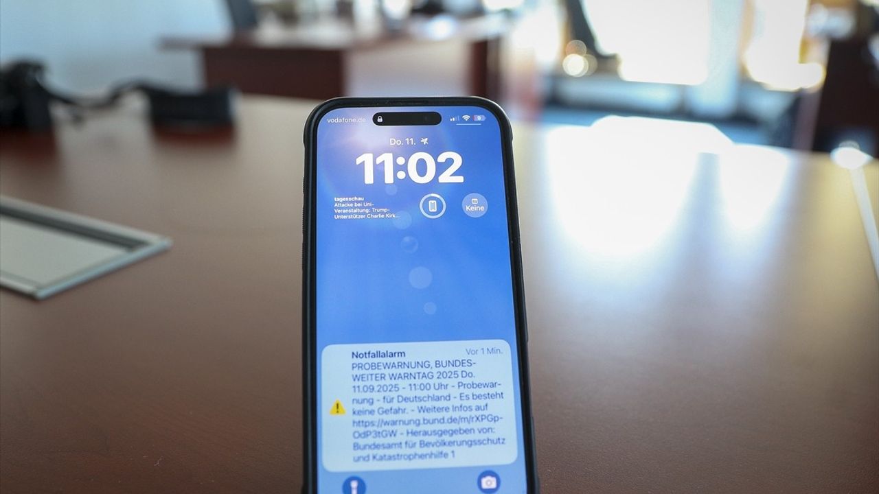 Almanya'da Acil Durum Uyarı Sistemleri Test Edildi