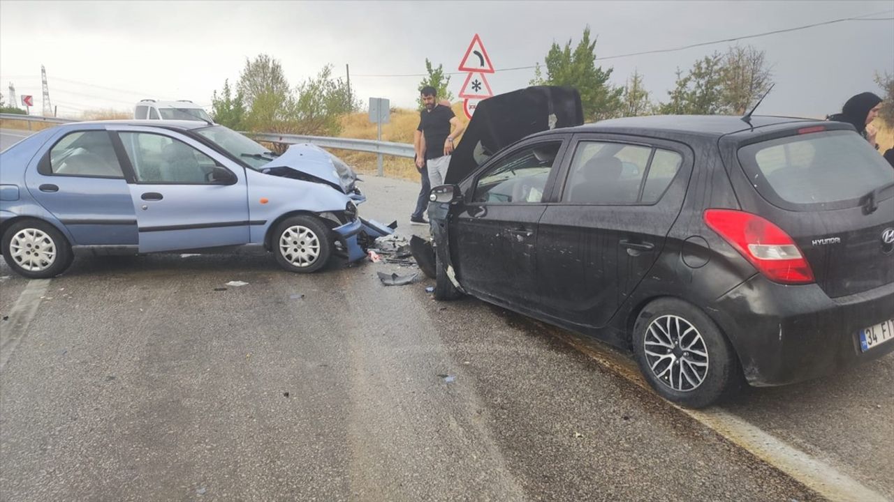 Ankara'da Trafik Kazası: 6 Yaralı