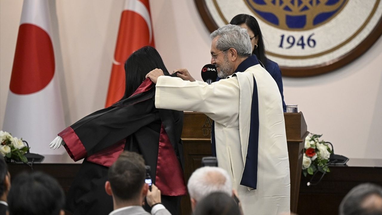 Ankara Üniversitesi, Prenses Akiko Mikasa'ya Fahri Doktora Verdi