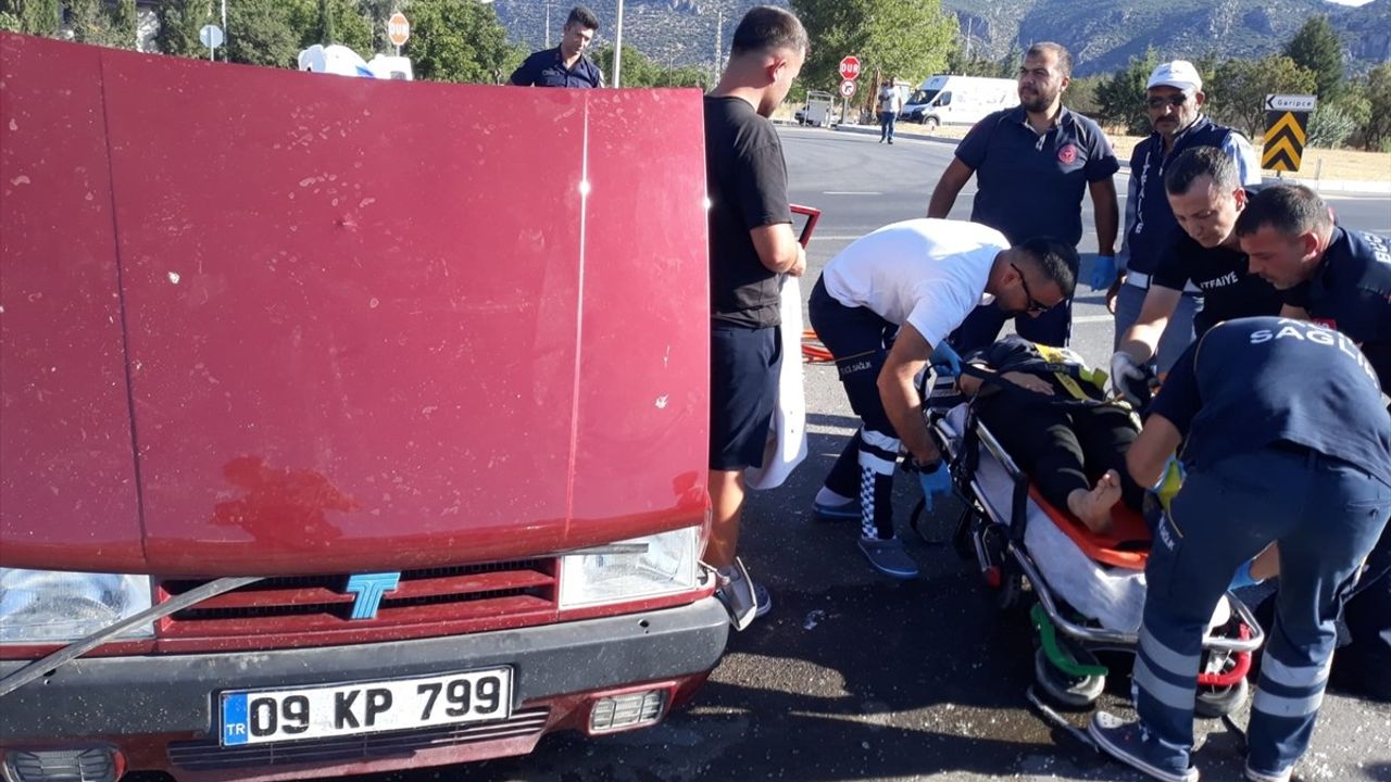 Antalya'da Trafik Kazası: 3 Yaralı