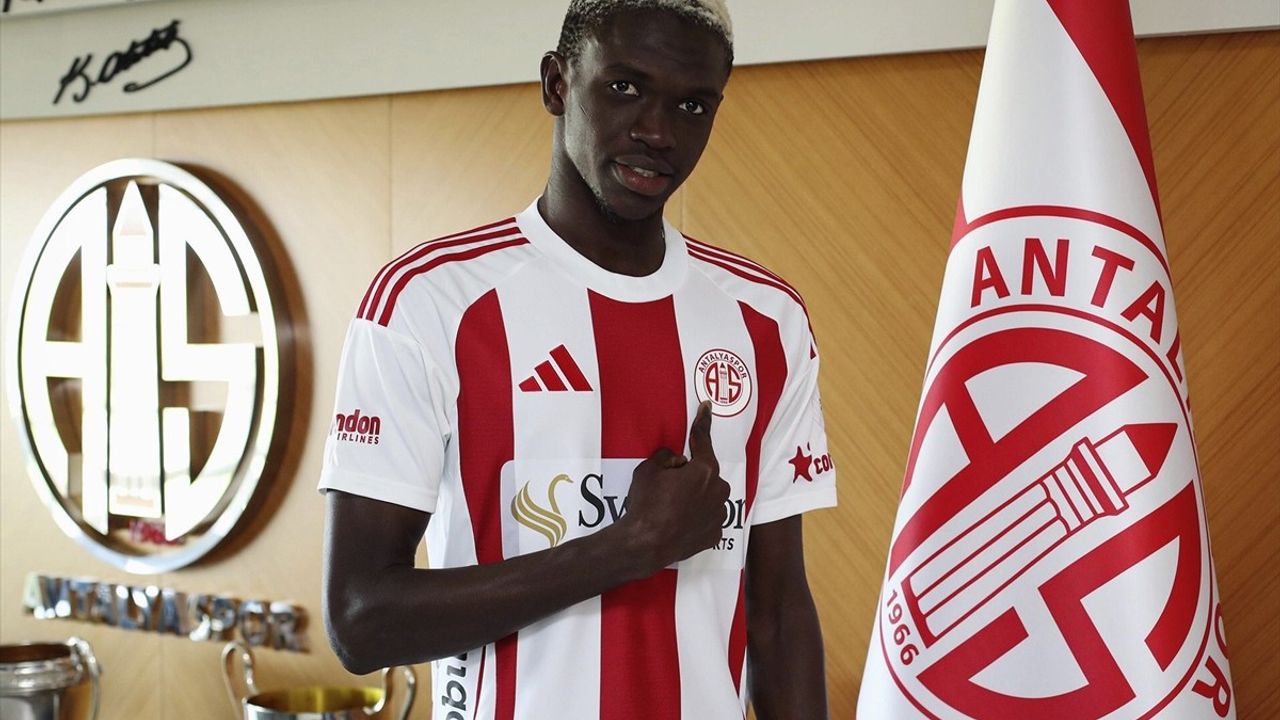 Antalyaspor, Bachir Gueye'yi Kadrosuna Kattı