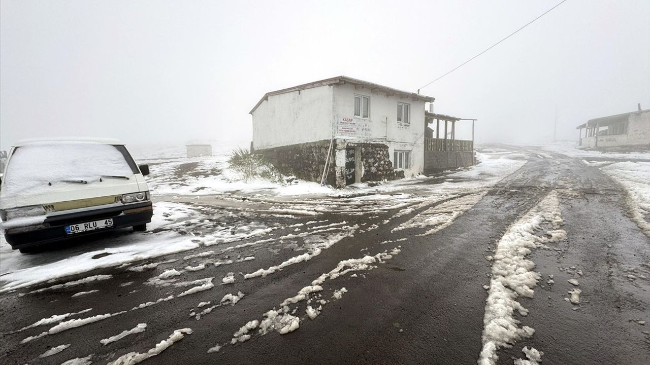 Ardahan ve Kars'ta Kar Yağışı Etkili Oldu