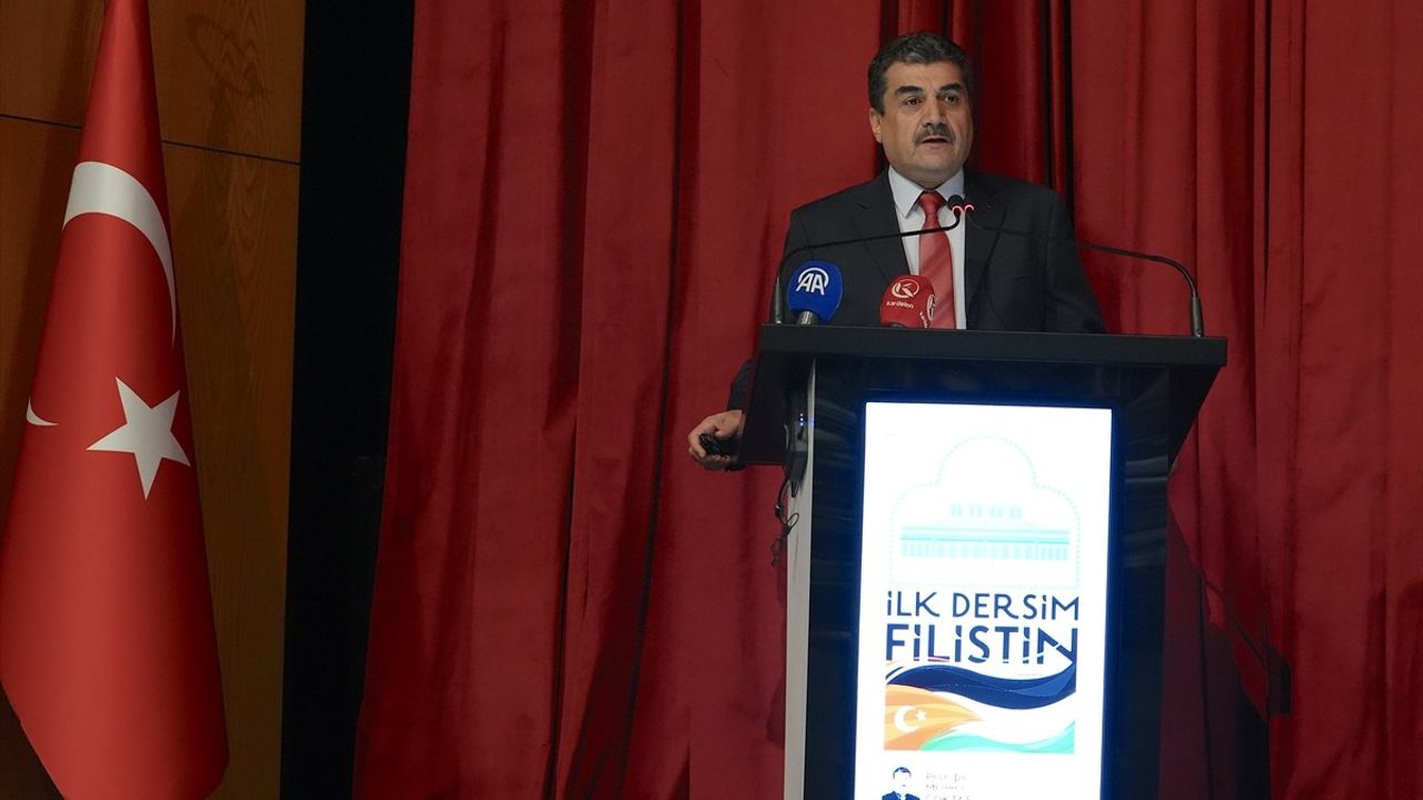 Atatürk Üniversitesinde Filistin Konulu İlk Derse Yoğun İlgi