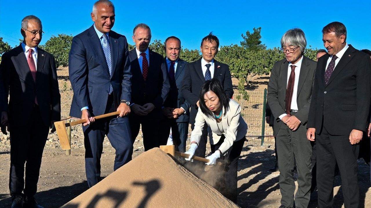 Şanlıurfa Ayanlar Höyük'te Tarihi Kazı Çalışmaları Başladı