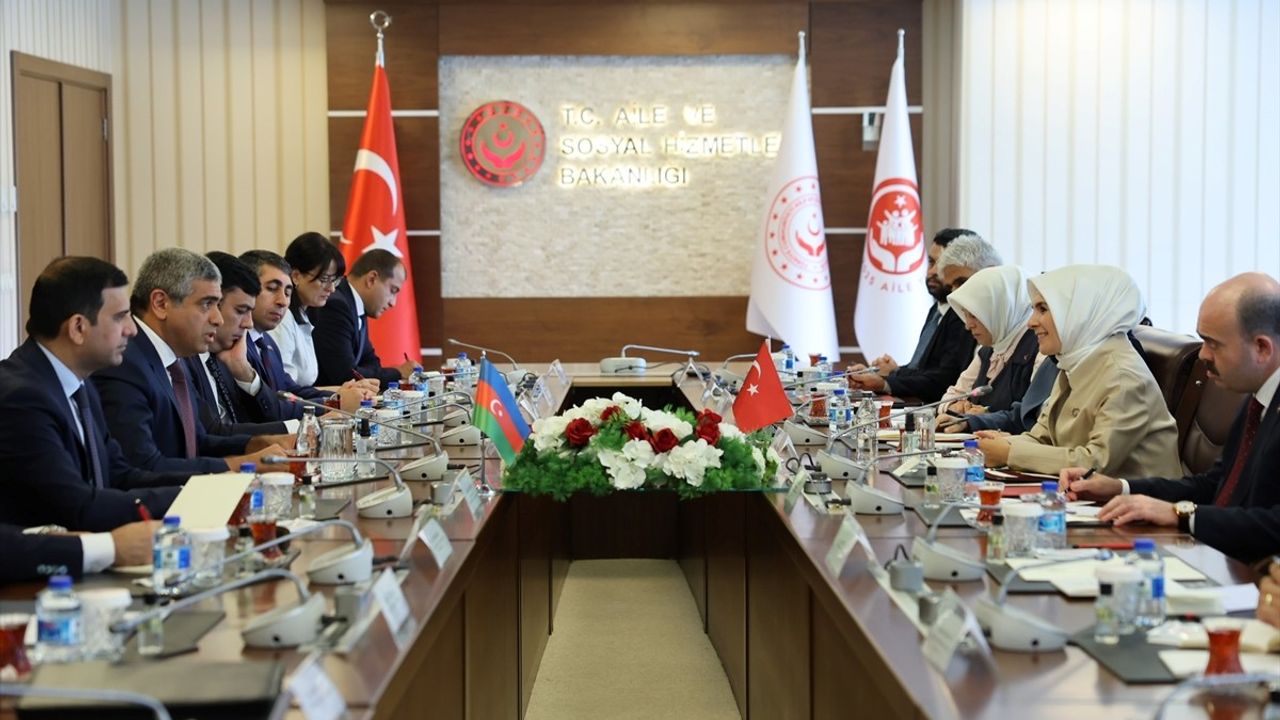 Bakan Göktaş, Azerbaycan'dan Heyetle Sosyal Politika İşbirliği Görüşmesi Yaptı