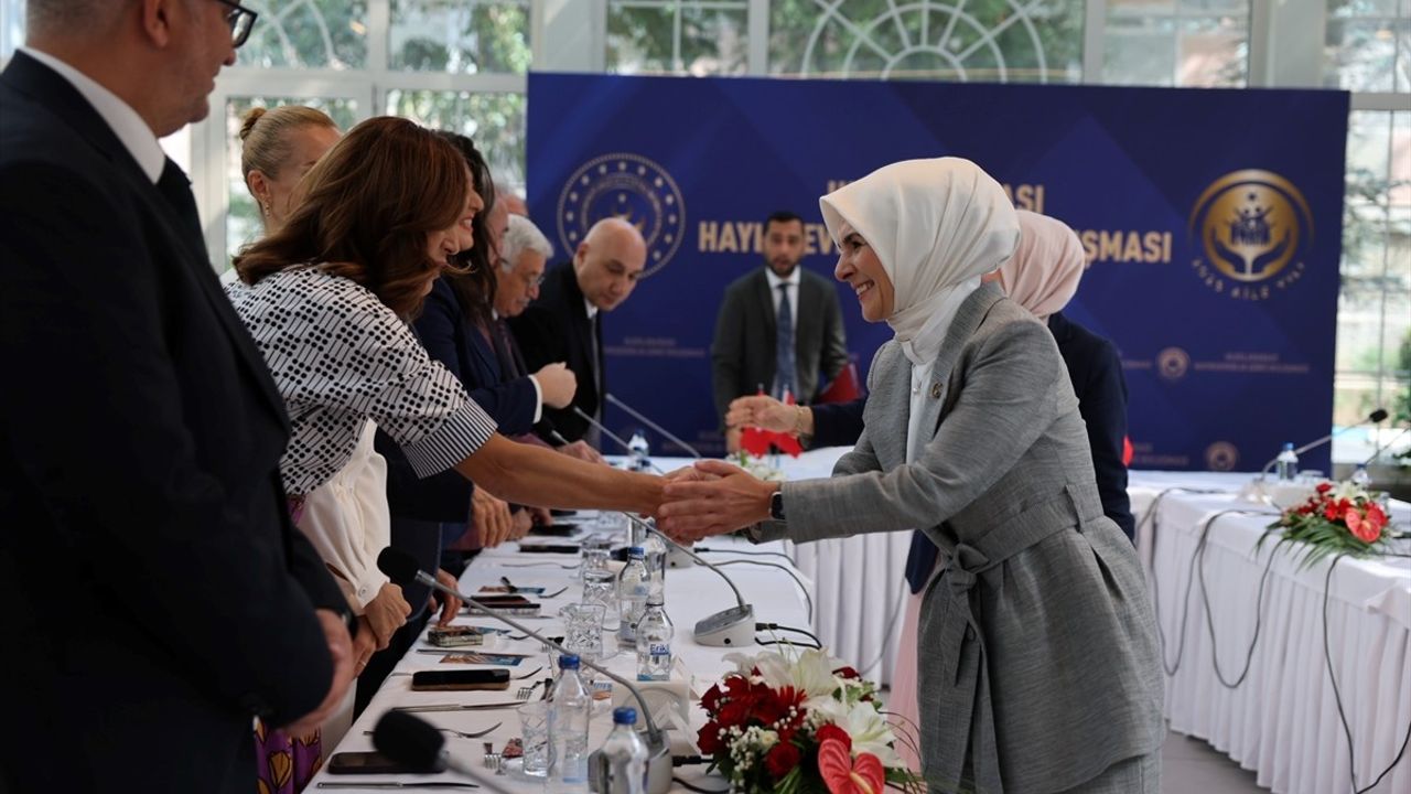 Bakan Göktaş, Hayırseverlik Günü'nde Darülaceze Bağışçılarıyla Buluştu