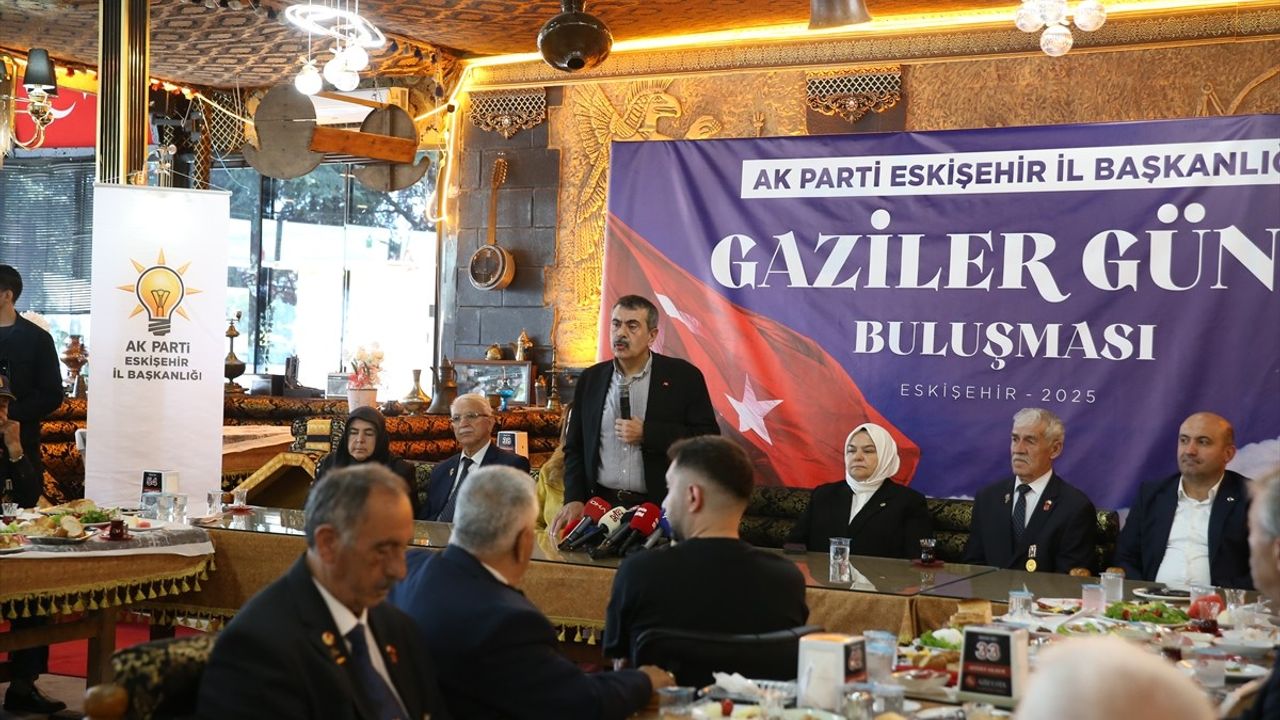 Bakan Tekin, Eskişehir'de Gaziler Günü Buluşması'nda Konuştu