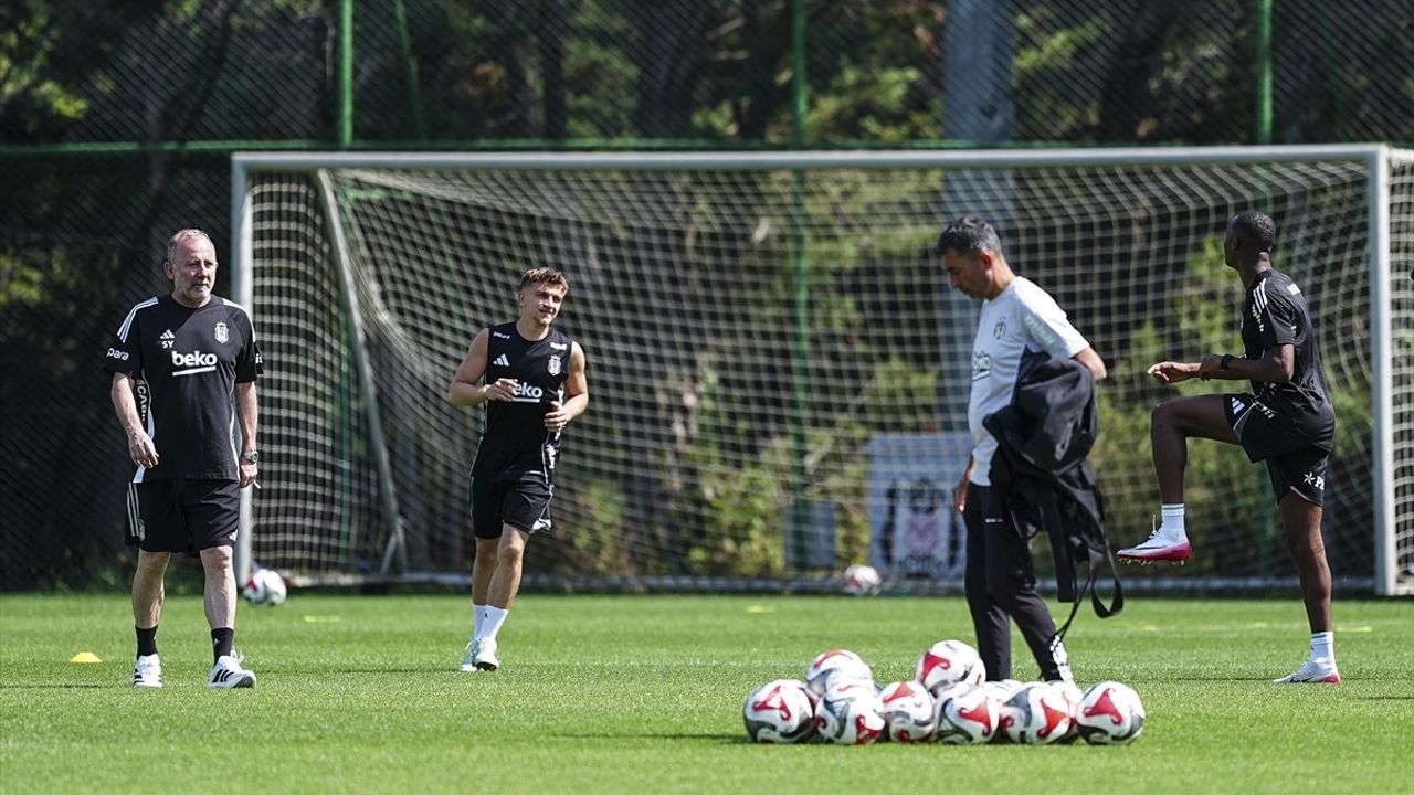 Beşiktaş, RAMS Başakşehir Maçına Hazırlanıyor