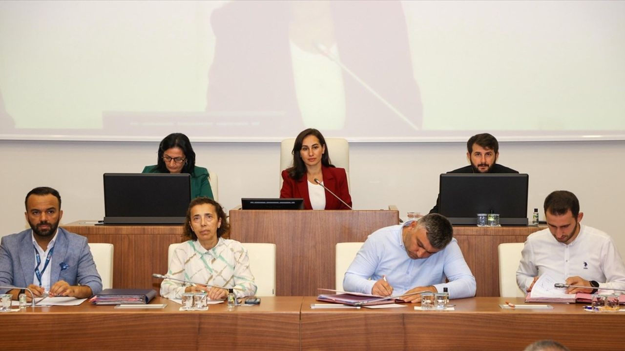 Beykoz Belediye Meclisi'nde Maaş Sorunları Gündeme Geldi